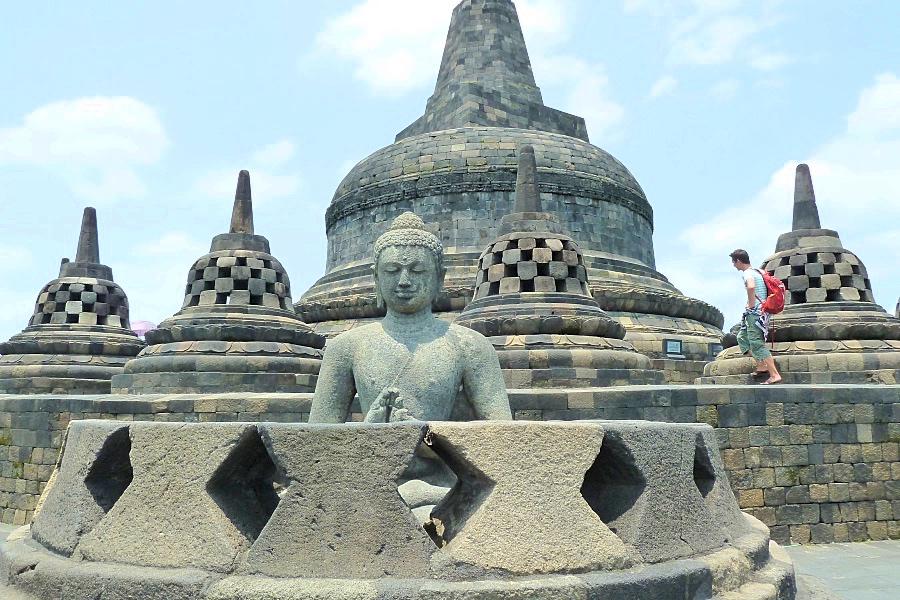 ボロブドゥール遺跡