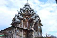 (ロシア)ペトロザヴォーツク(0泊/前後は夜行バス泊)(世界遺産1件:キジ島の木造教会建築(写真:プレオブラジェンスカヤ教会) )の写真